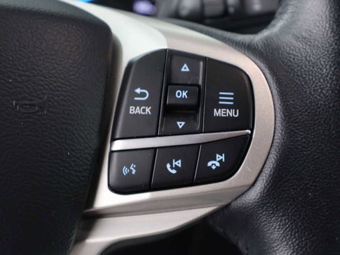 Used 2021 Ford Explorer XLT AWD/4WD image 24