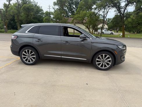 Used 2019 Lincoln Nautilus Select AWD/4WD image 8