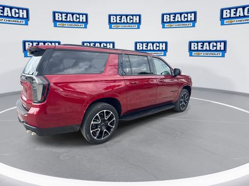 New 2026 Chevrolet Suburban RST w/ Comfort Package AWD/4WD image 8