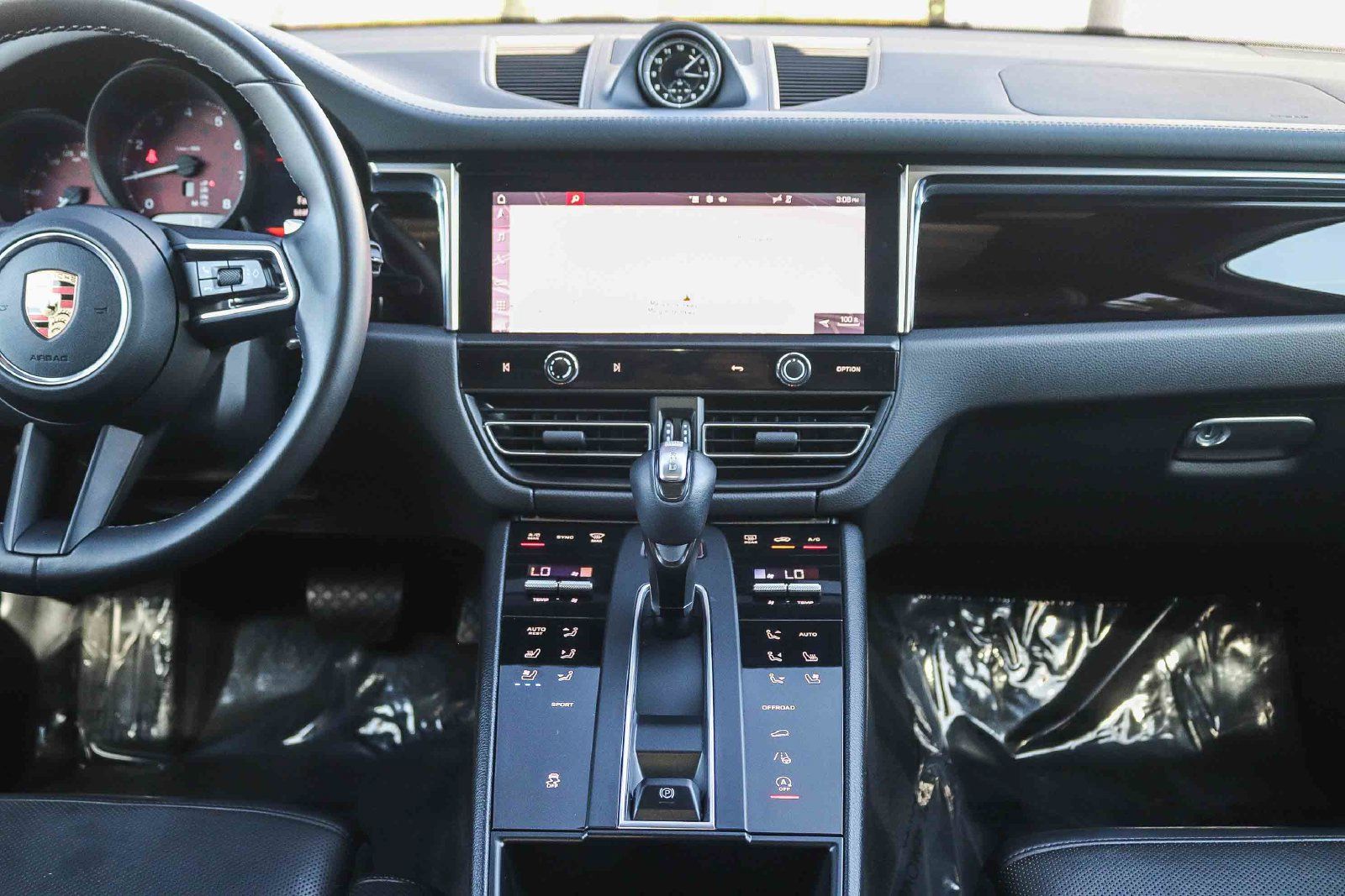 Used 2022 Porsche Macan AWD/4WD image 13