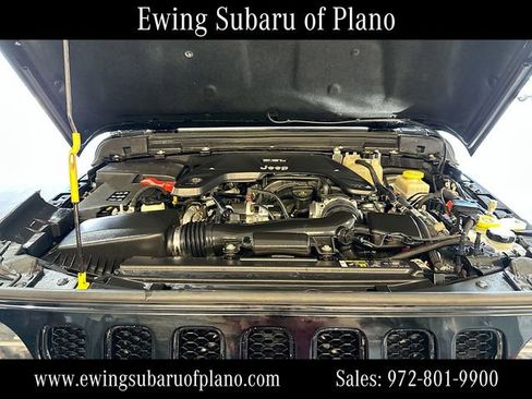 Used 2020 Jeep Wrangler Unlimited Sahara AWD/4WD image 31