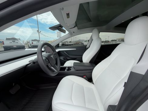 Used 2021 Tesla Model 3 Standard Range Plus RWD image 11