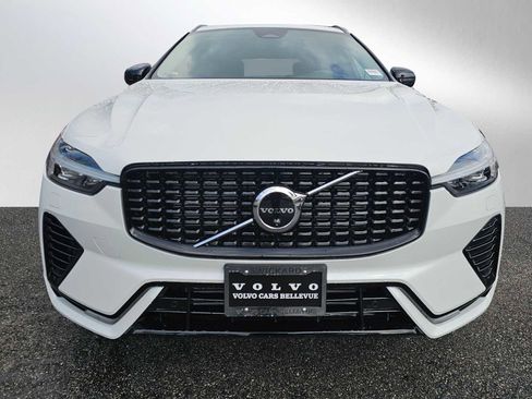 Used 2025 Volvo XC60 T8 Plus w/ Protection Package Premier image 8