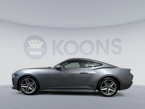 Used 2024 Ford Mustang Coupe image 2