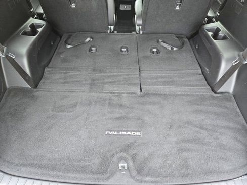 Used 2024 Hyundai Palisade SEL FWD image 31