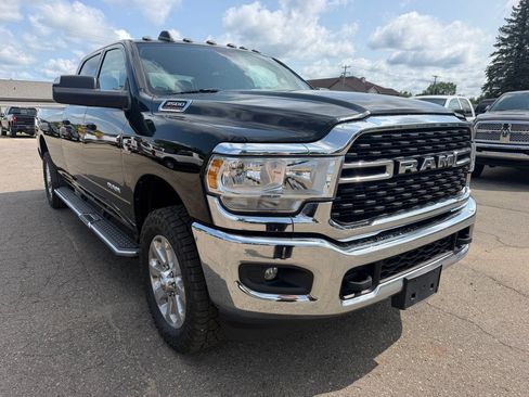 Used 2022 RAM 3500 Big Horn w/ Level A Equipment Group AWD/4WD image 4