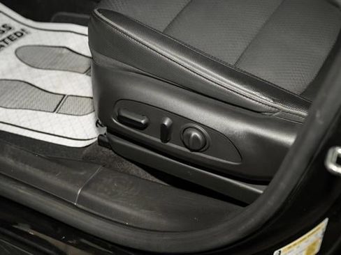 Used 2021 Chevrolet TrailBlazer RS w/ Sun and Liftgate Package image 34