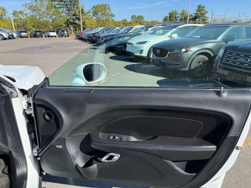 Used 2018 Dodge Challenger GT w/ GT Interior Package image 13