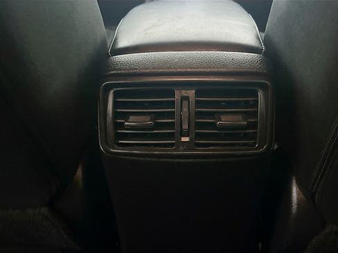 Used 2015 Nissan Rogue SV w/ SV Premium Package FWD image 28