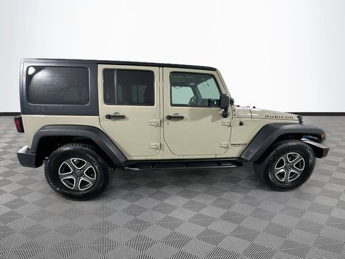 Used 2017 Jeep Wrangler Unlimited Rubicon w/ Connectivity Group AWD/4WD image 8