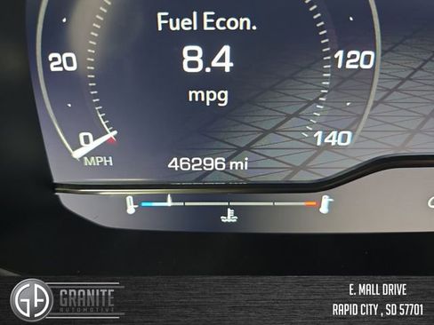 Used 2024 GMC Yukon AT4 w/ Technology Package image 16