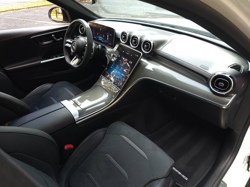 Used 2023 Mercedes-Benz C 43 AMG 4MATIC Sedan image 23