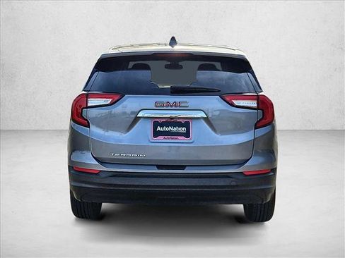 Used 2024 GMC Terrain SLE FWD image 7