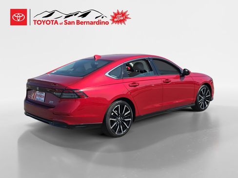 Used 2024 Honda Accord Touring image 5