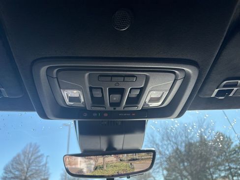 Used 2023 GMC Sierra 1500 AT4X image 18