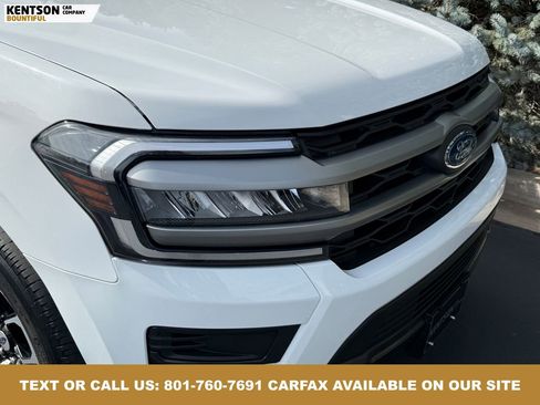 Used 2024 Ford Expedition XLT image 15