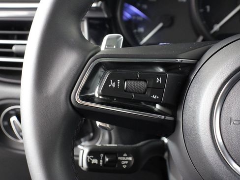 Certified 2026 Porsche Macan AWD/4WD image 14