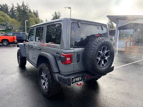 Used 2019 Jeep Wrangler Unlimited Rubicon w/ Dual Top Group AWD/4WD image 3