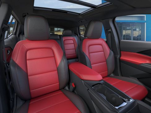 New 2026 Chevrolet Equinox EV RS image 17