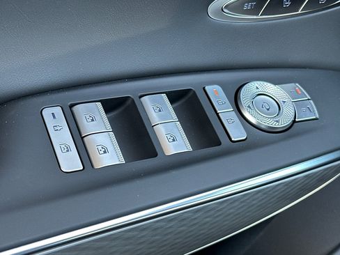 New 2026 Genesis GV70 2.5T Sport Prestige image 13