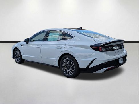 New 2026 Hyundai Sonata Limited FWD image 7