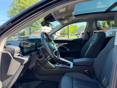 Used 2025 Audi Q5 Premium w/ Convenience Package AWD/4WD image 18