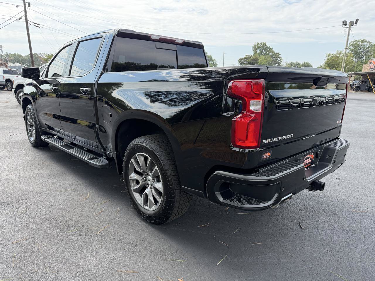 Used 2019 Chevrolet Silverado 1500 RST AWD/4WD image 2