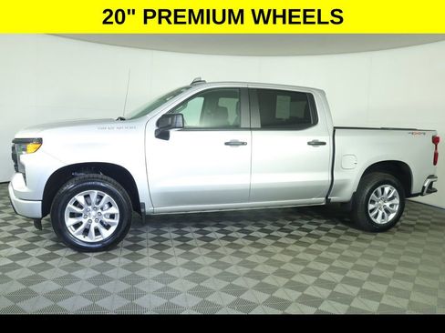 Used 2022 Chevrolet Silverado 1500 Custom AWD/4WD image 7