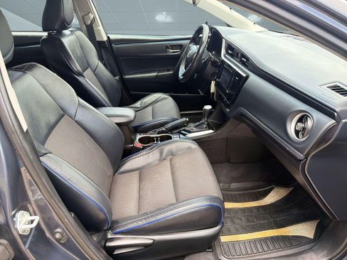 Used 2017 Toyota Corolla SE w/ Carpet Mat Package (TMS) FWD image 28