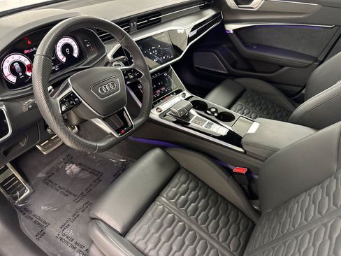 Certified 2024 Audi RS 6 performance AWD/4WD image 10