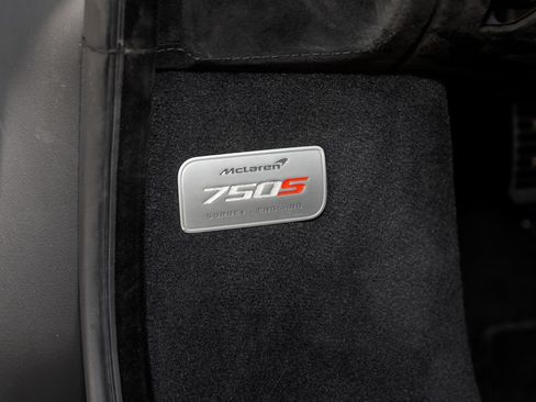 Used 2025 McLaren 750S RWD image 48