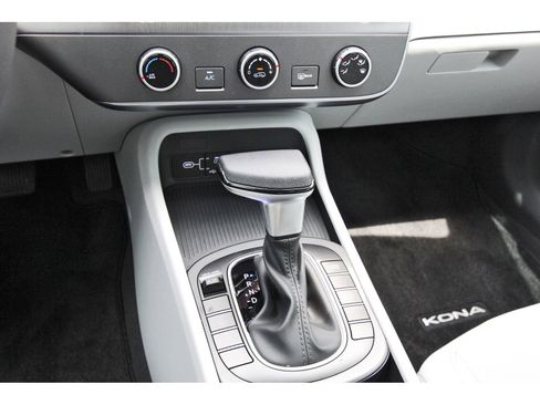 Certified 2026 Hyundai Kona SE FWD image 16