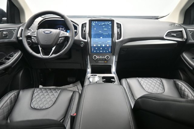 Certified 2024 Ford Edge Titanium w/ Equipment Group 301A AWD/4WD image 23