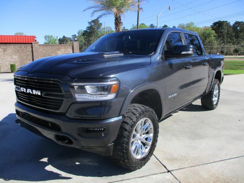 Used 2019 RAM 1500 Laramie w/ Sport Appearance Package image 31