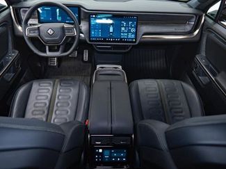 Used 2022 Rivian R1T Adventure video 2