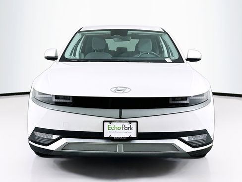 Used 2023 Hyundai Ioniq 5 SE image 2