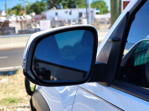 Used 2018 Toyota Tacoma TRD Off-Road AWD/4WD image 11