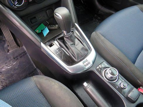 Used 2019 Toyota Yaris LE image 26