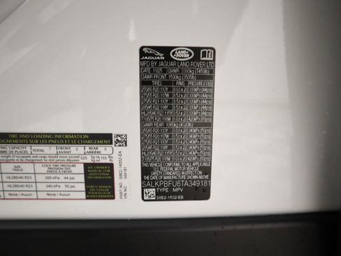 New 2026 Land Rover Range Rover Long Wheelbase SE image 34