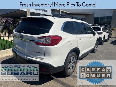 Used 2025 Subaru Ascent Premium image 2