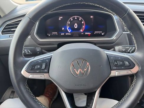 Used 2024 Volkswagen Tiguan SE FWD image 7
