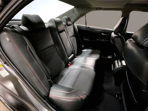 Used 2016 Toyota Camry SE image 27