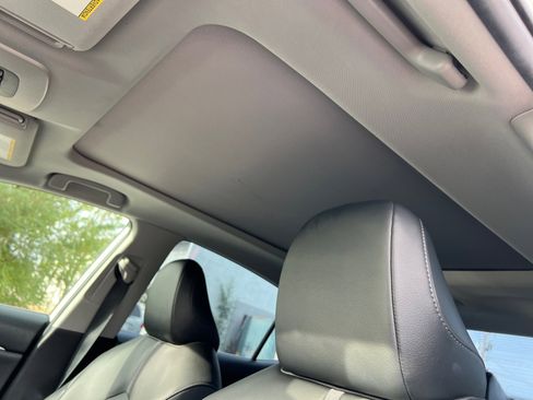 Used 2022 Toyota Camry XLE image 20