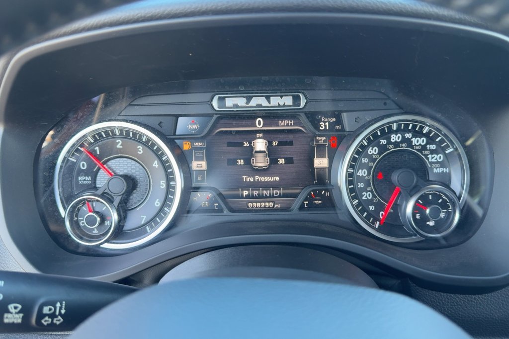 Used 2023 RAM 1500 Big Horn AWD/4WD image 16