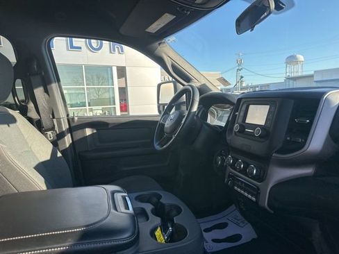 Used 2024 RAM 2500 Tradesman w/ Chrome Appearance Group image 10