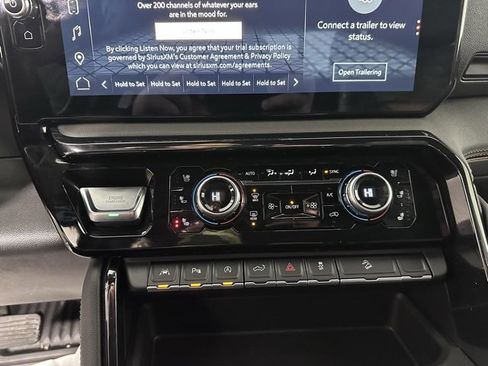 Used 2023 GMC Sierra 1500 AT4 w/ AT4 Premium Package image 28