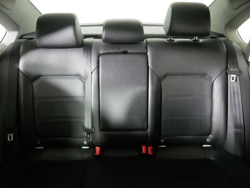 Used 2015 Volkswagen Passat 1.8T Wolfsburg Edition image 13