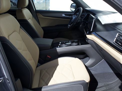 New 2026 Volkswagen Atlas Cross Sport SE AWD/4WD image 36