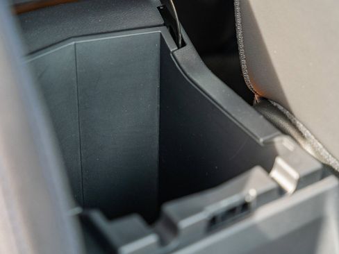 Used 2025 Subaru Forester Premium image 13