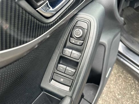 Used 2018 Subaru Crosstrek 2.0i Limited image 43